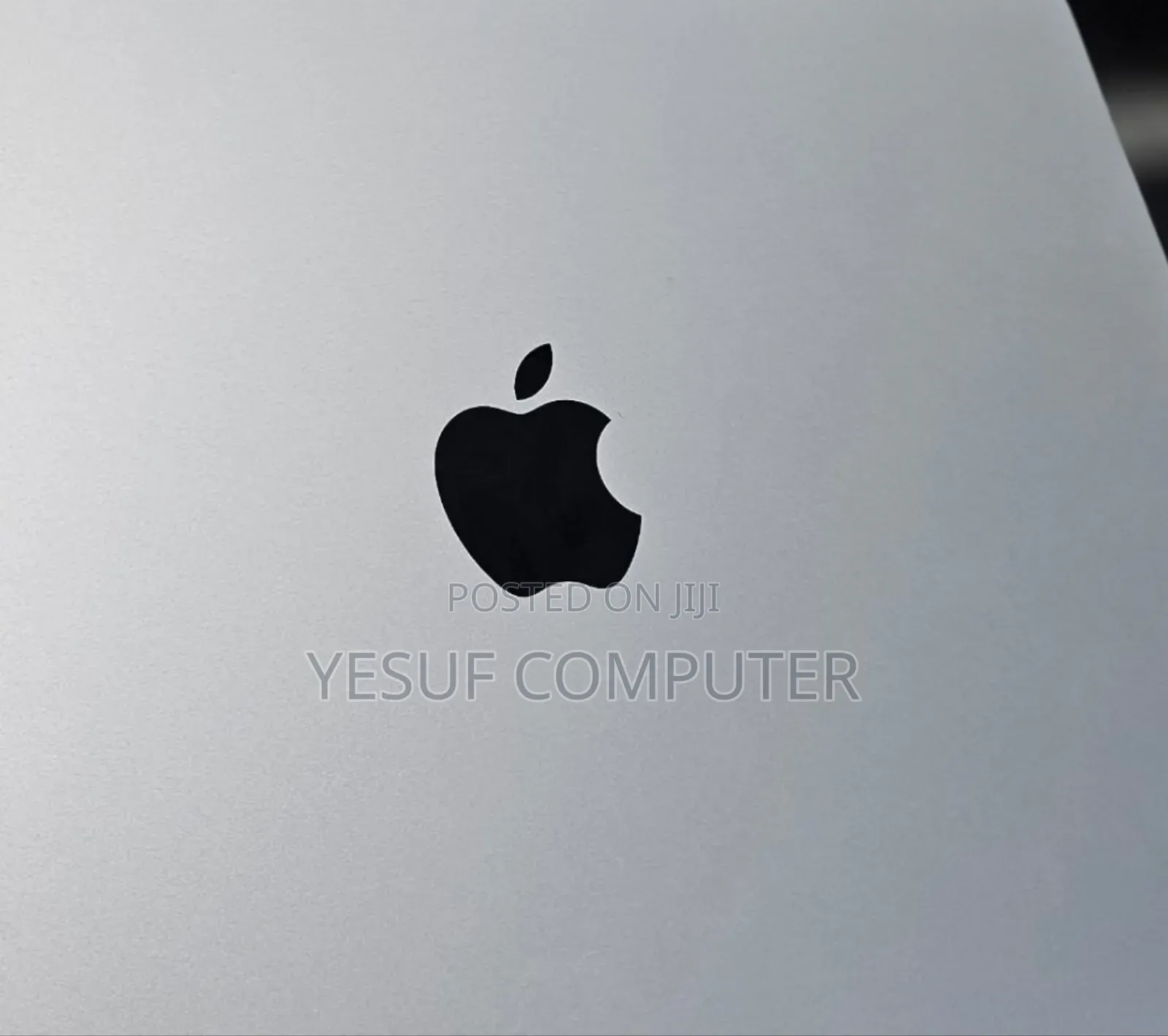 New Laptop Apple MacBook Pro 2024 M3 14-Inch 8GB Apple M3 Pro SSD 512GB