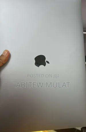 New Laptop Apple MacBook Pro 2019 32GB Intel Core I9 SSD 512GB