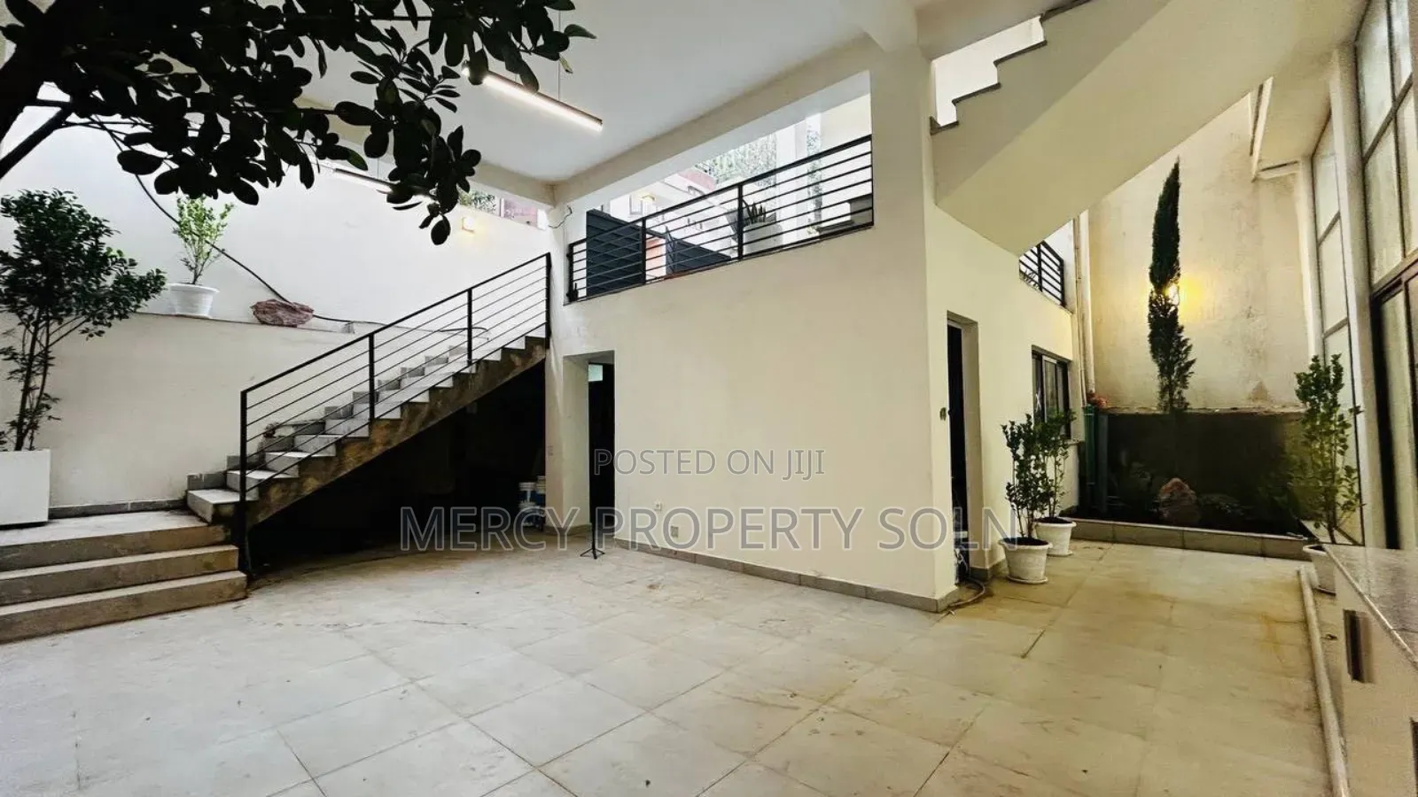 Furnished 7bdrm House in Yeka for sale