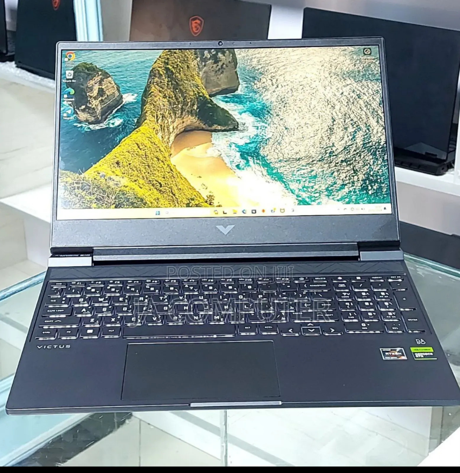 New Laptop HP Victus 16 8GB AMD Ryzen 7 SSD 512GB