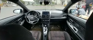 Toyota Yaris L Hatchback 5dr 2017 Silver