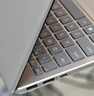 New Laptop HP Stream Notebook 8GB Intel Core I7 SSD 512GB