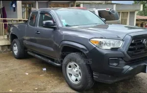 Toyota Tacoma 2018 Gray