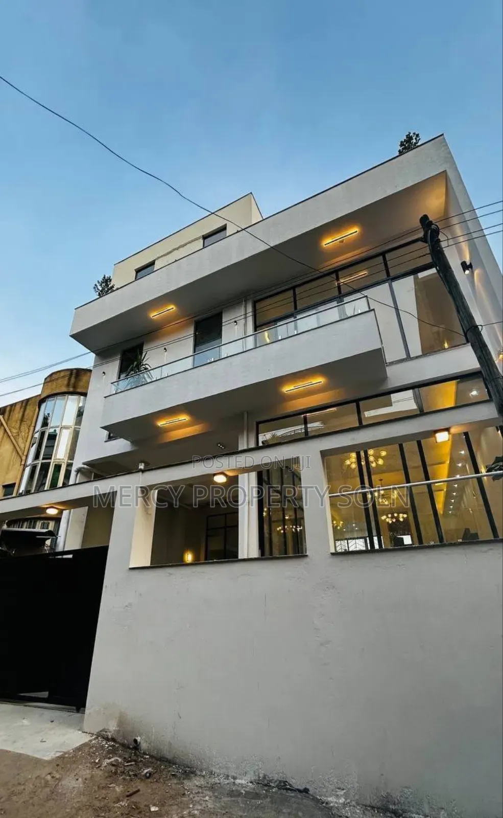 Furnished 7bdrm House in Yeka for sale