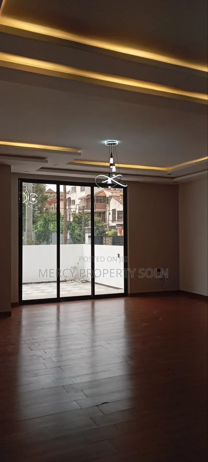 Furnished 10bdrm House in Bole for sale