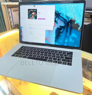 New Laptop Apple MacBook Pro 2019 32GB Intel Core I9 SSD 512GB
