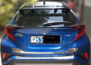 Toyota C-HR 2021 Blue