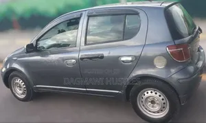 Toyota Yaris 1.0 2004 Silver