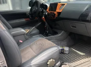 Toyota Hilux 2008 Silver