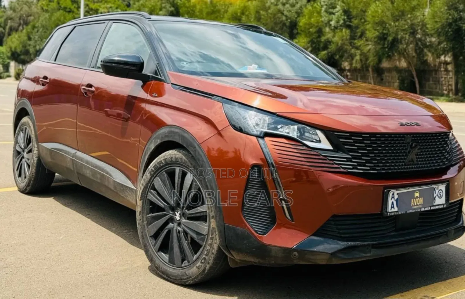 Peugeot 5008 2022 Brown