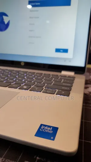New Laptop HP OmniBook 5 Flip 8GB Intel Core I5 SSD 1T