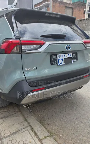 Toyota RAV4 2024 Green