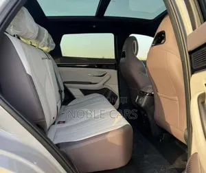 Volkswagen ID.4 2023 Gray