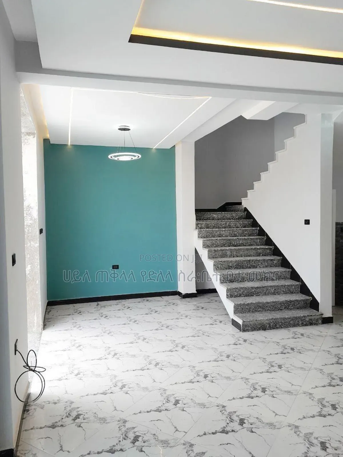 Furnished 10bdrm House in አያት ዞን ኮምፋውንድ ውስጥ, Yeka for sale