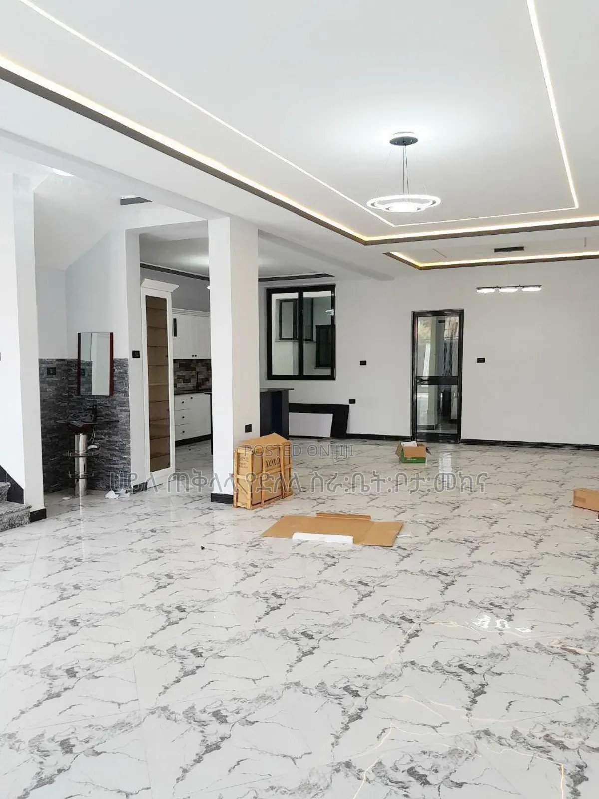 Furnished 10bdrm House in አያት ዞን ኮምፋውንድ ውስጥ, Yeka for sale