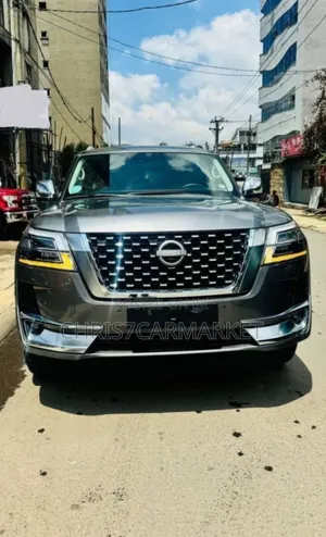 Photo - New Nissan Patrol 2024 Silver