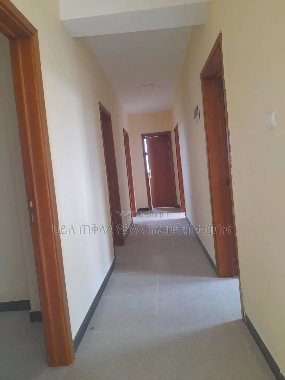 Furnished 3bdrm Apartment in አያት አካባቢ, Yeka for sale