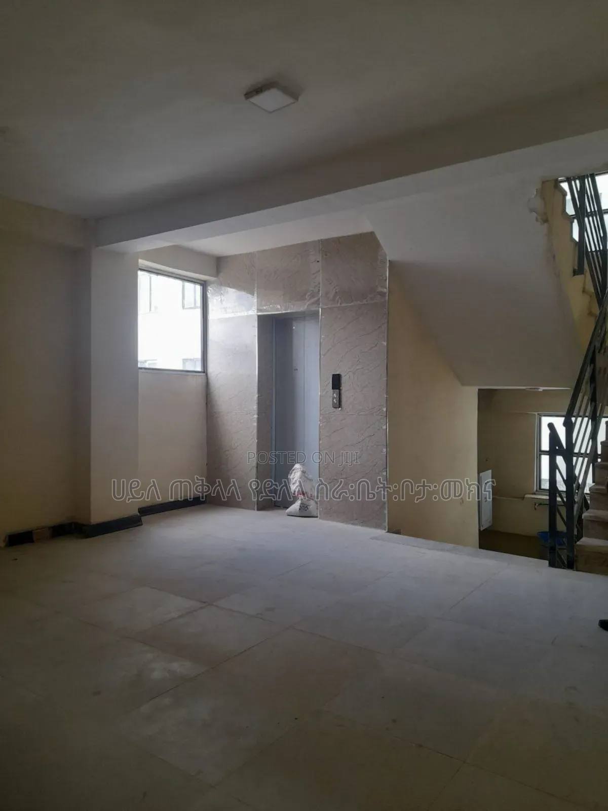 Furnished 3bdrm Apartment in አያት አካባቢ, Yeka for sale