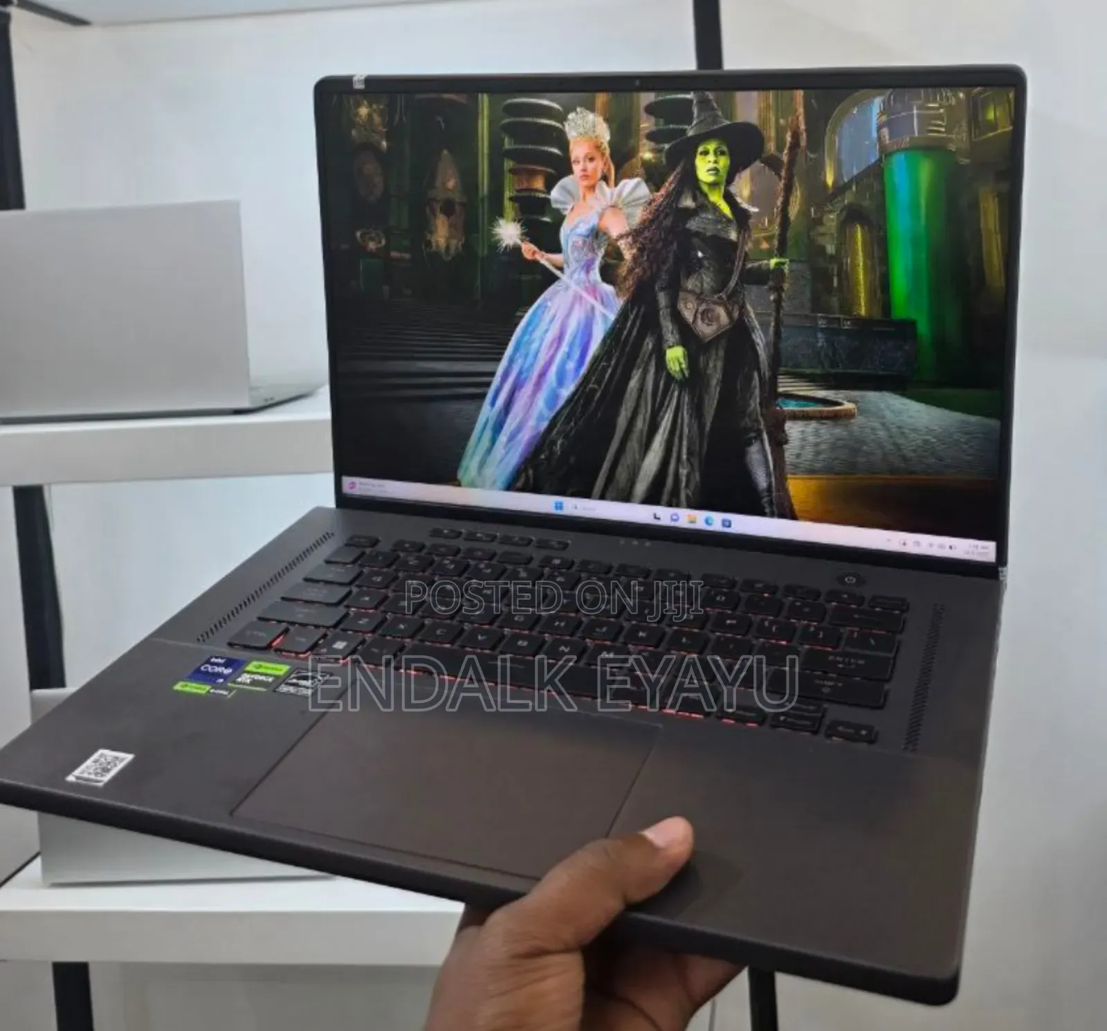 New Laptop Asus ROG Zephyrus G16 16GB Intel Core i9 SSD 1T