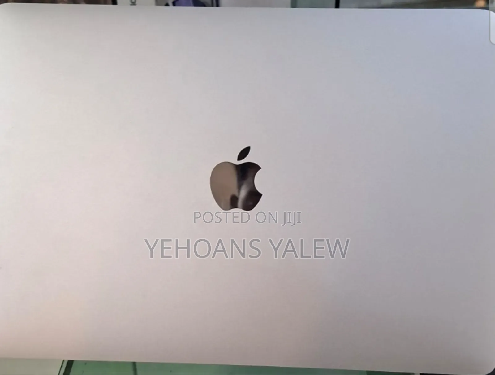 New Laptop Apple MacBook Pro 2022 M2 8GB Apple M2 SSD 512GB