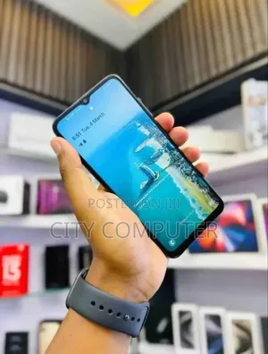 Photo - New Samsung Galaxy F04 64 GB Green