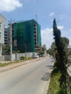 የንግድ ሱቅ 90% ግንባታ የተጠናቀቀ9 ወር የሚረከቡት *የንግድ ሱቆች ብር ቅድመ ክፍያ