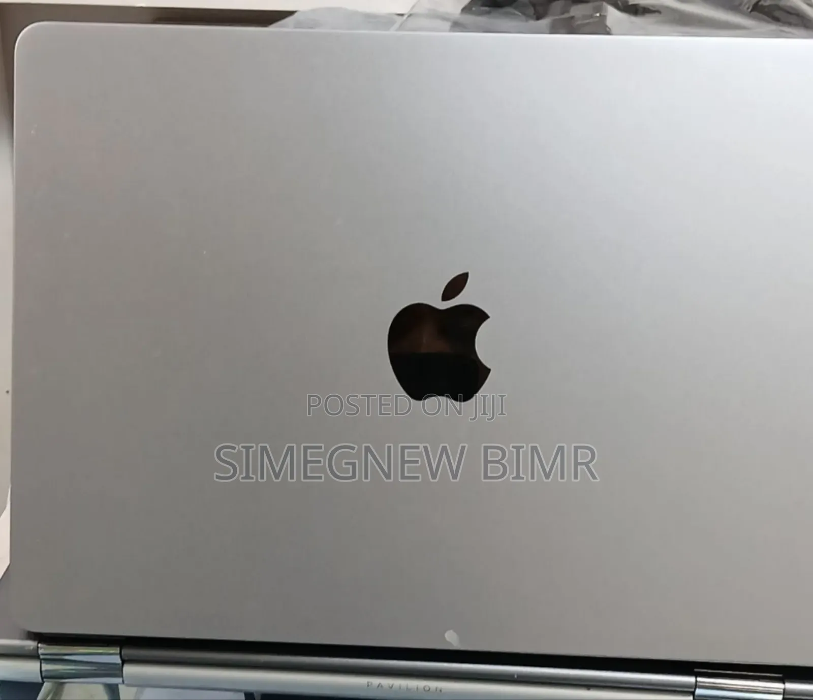 New Laptop Apple MacBook Air 2022 M2 8GB Apple M2 SSD 256GB