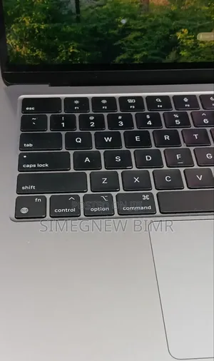 New Laptop Apple MacBook Air 2022 M2 8GB Apple M2 SSD 256GB