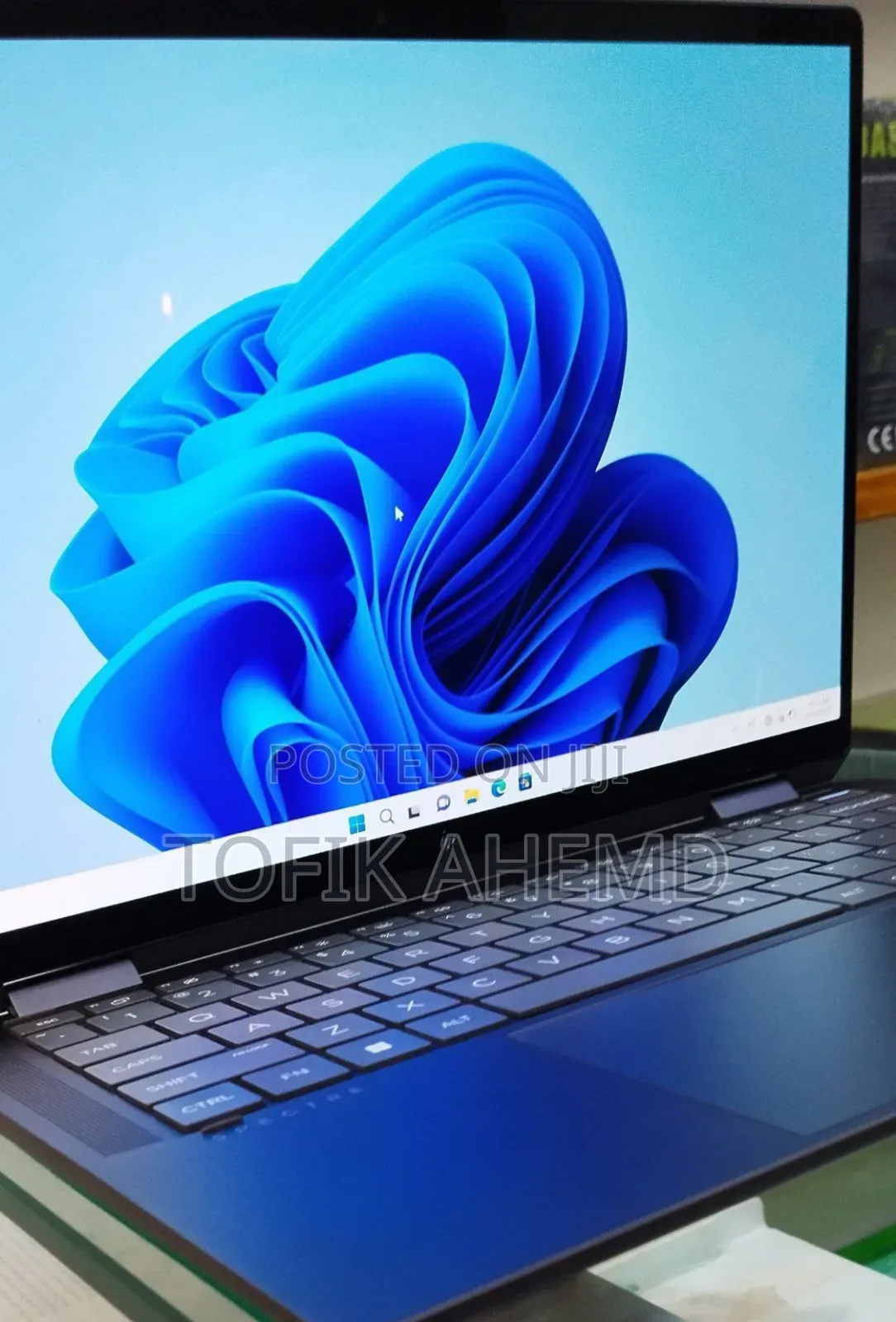 New Laptop HP Spectra 13 32GB Intel Core Ultra 7 SSD 2T