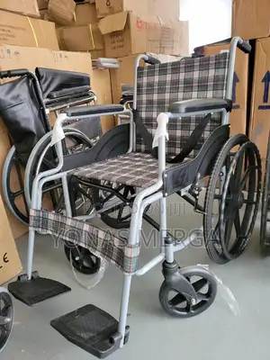 Foldable Wheelchair走額more Spacious That Gives Comfort to the Patient