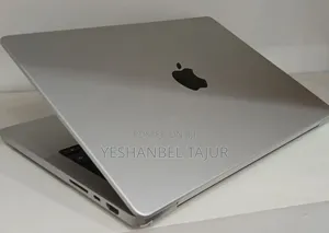 New Laptop Apple MacBook Pro M1 16GB Apple M1 Pro SSD 1T