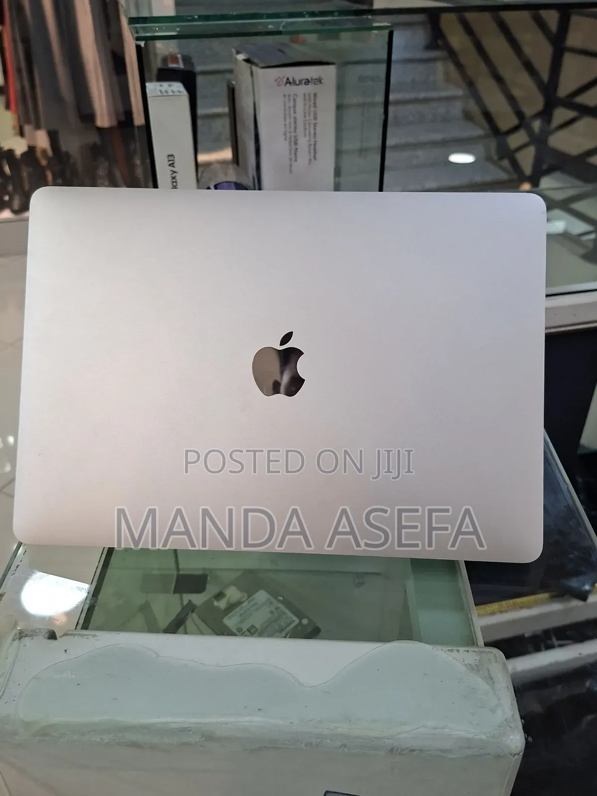 New Laptop Apple MacBook Pro 8GB Apple M2 SSD 512GB