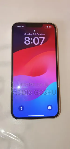 Photo - Apple iPhone 13 128 GB White