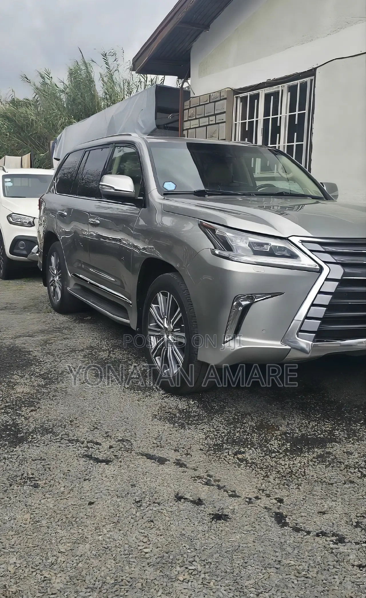 Lexus LX 570 AWD 2017 Silver