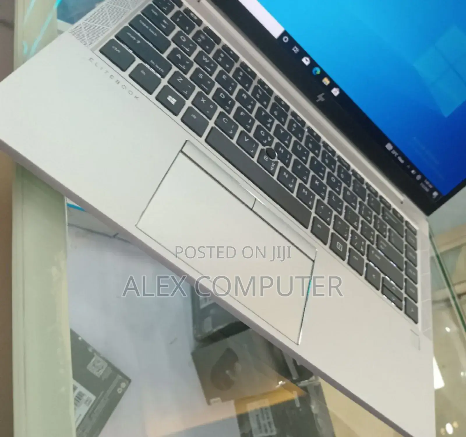 New Laptop HP EliteBook 840 G8 16GB Intel Core I7 SSD 512GB