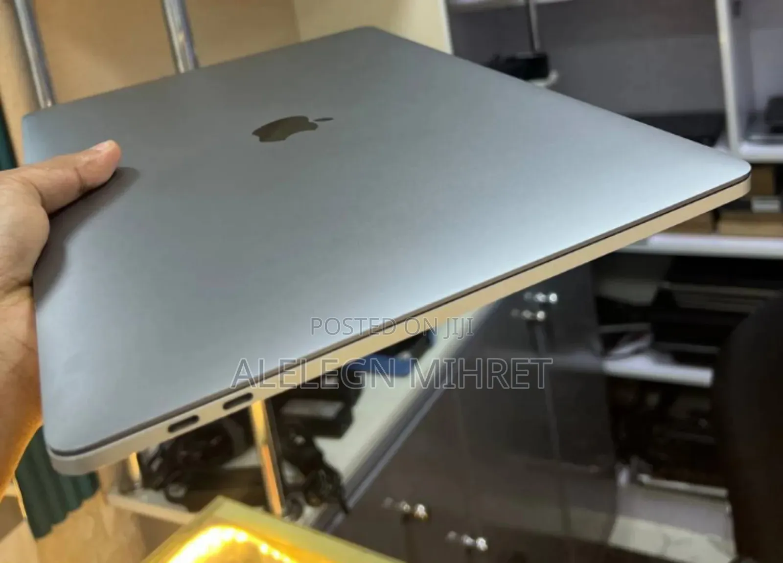 New Laptop Apple MacBook Pro 2019 32GB Intel Core I9 SSD 512GB