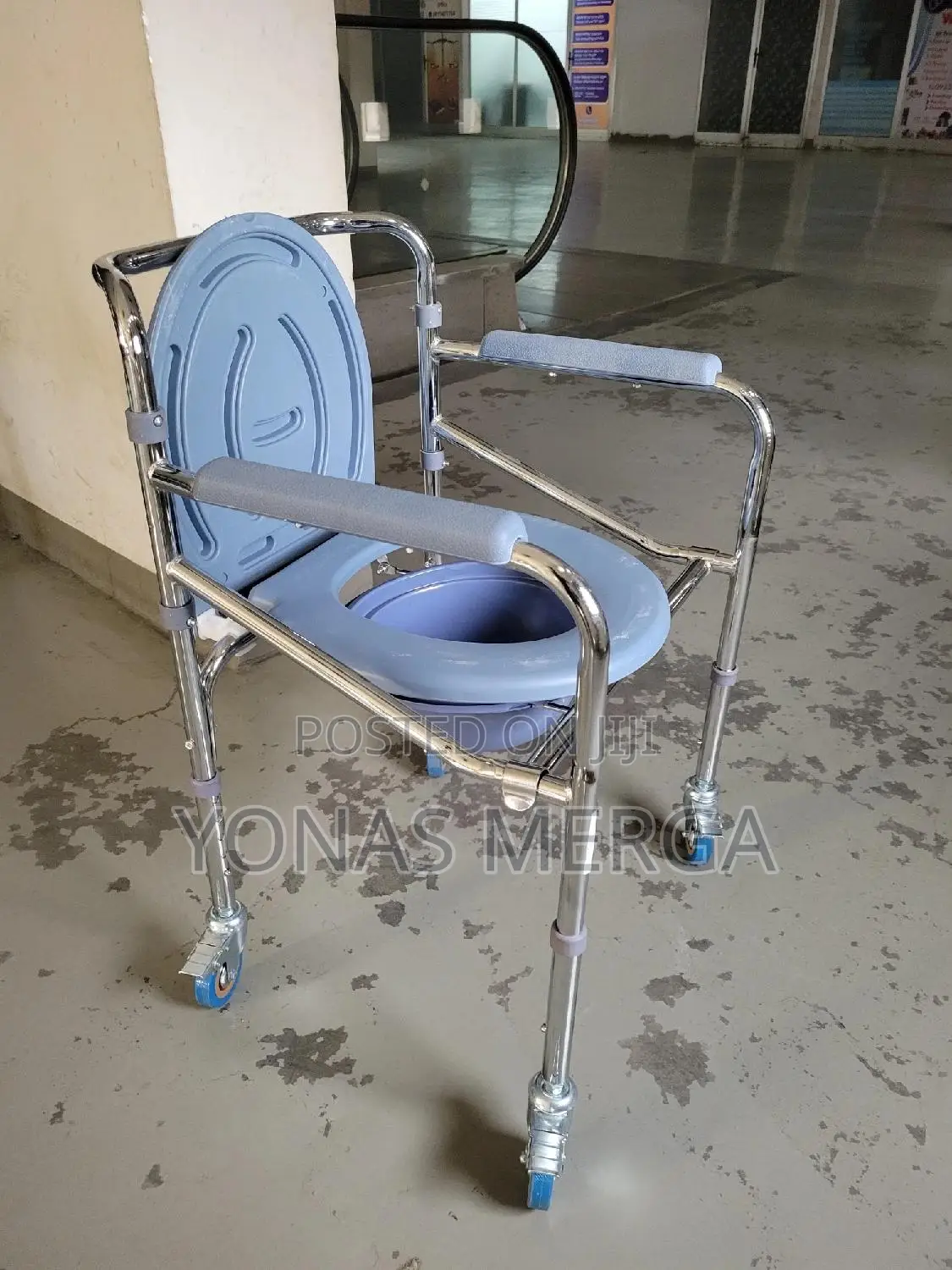 Commode Chair With Steel Body崖፱imported 3-in-1 Toilet Chair