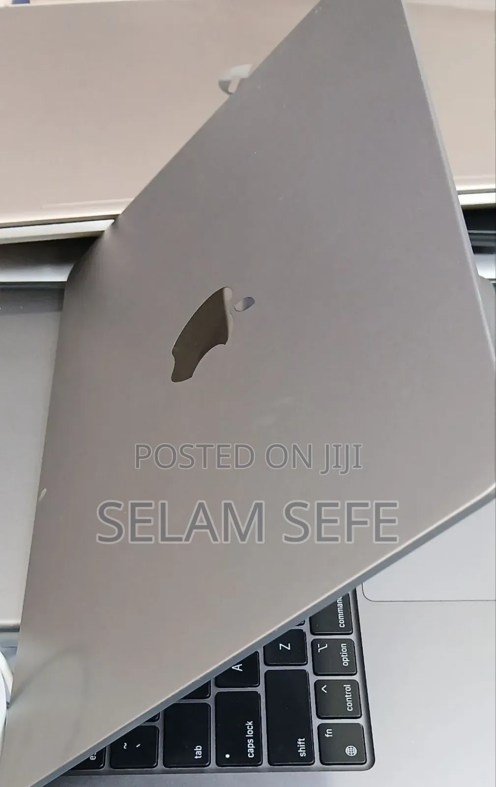 New Laptop Apple MacBook Air 2022 M2 8GB Apple M2 SSD 256GB