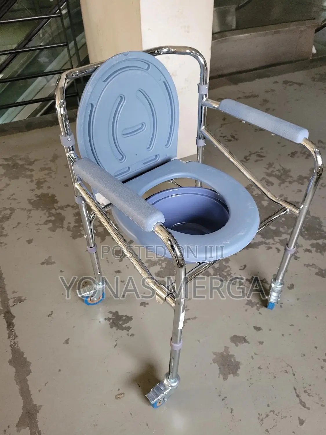 Multi-Use Commode/Shower Chair血節100% Satisfied Pot Chair