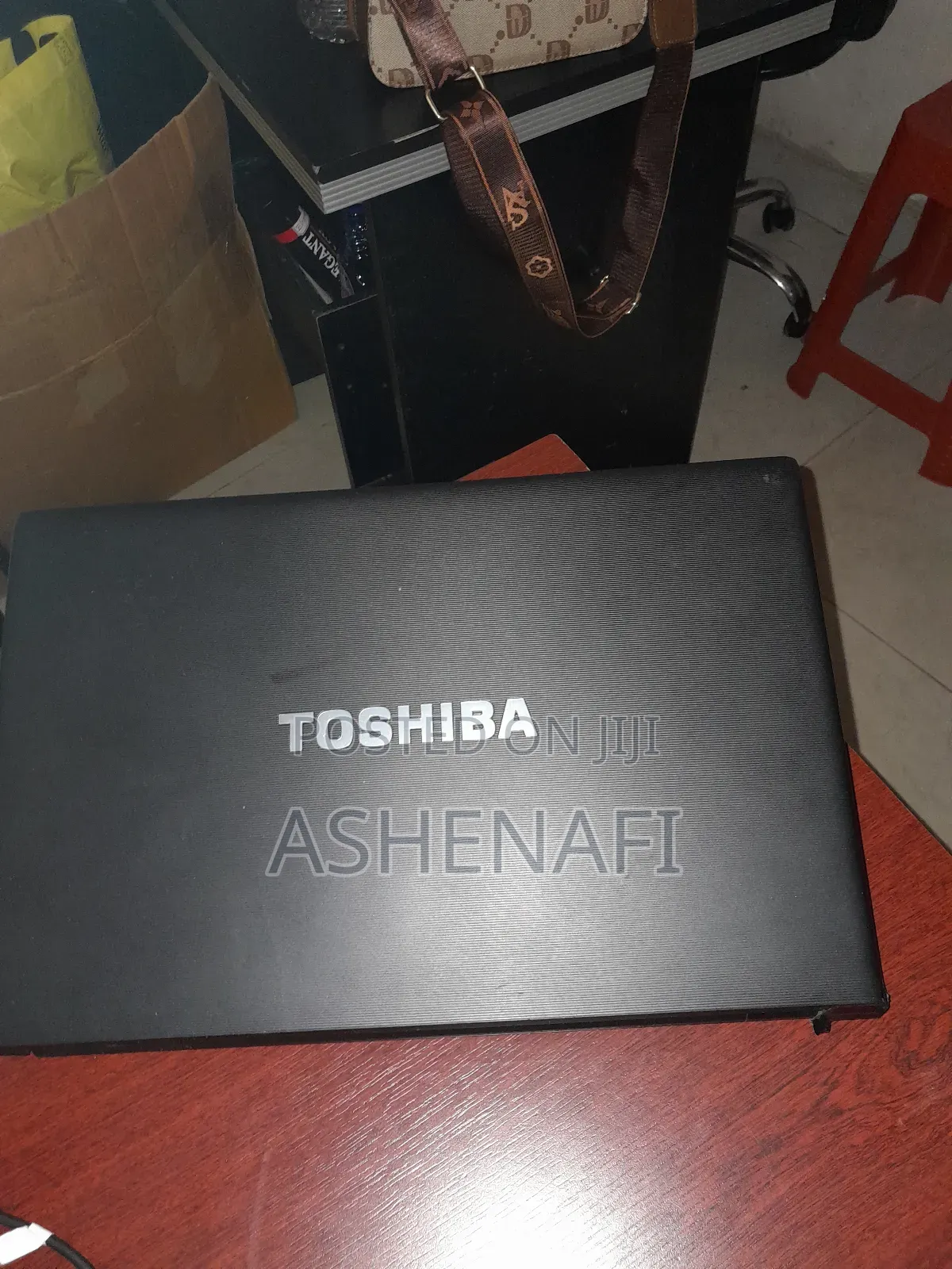 Laptop Toshiba Satellite C850 4GB Intel Core I5 HDD 1T