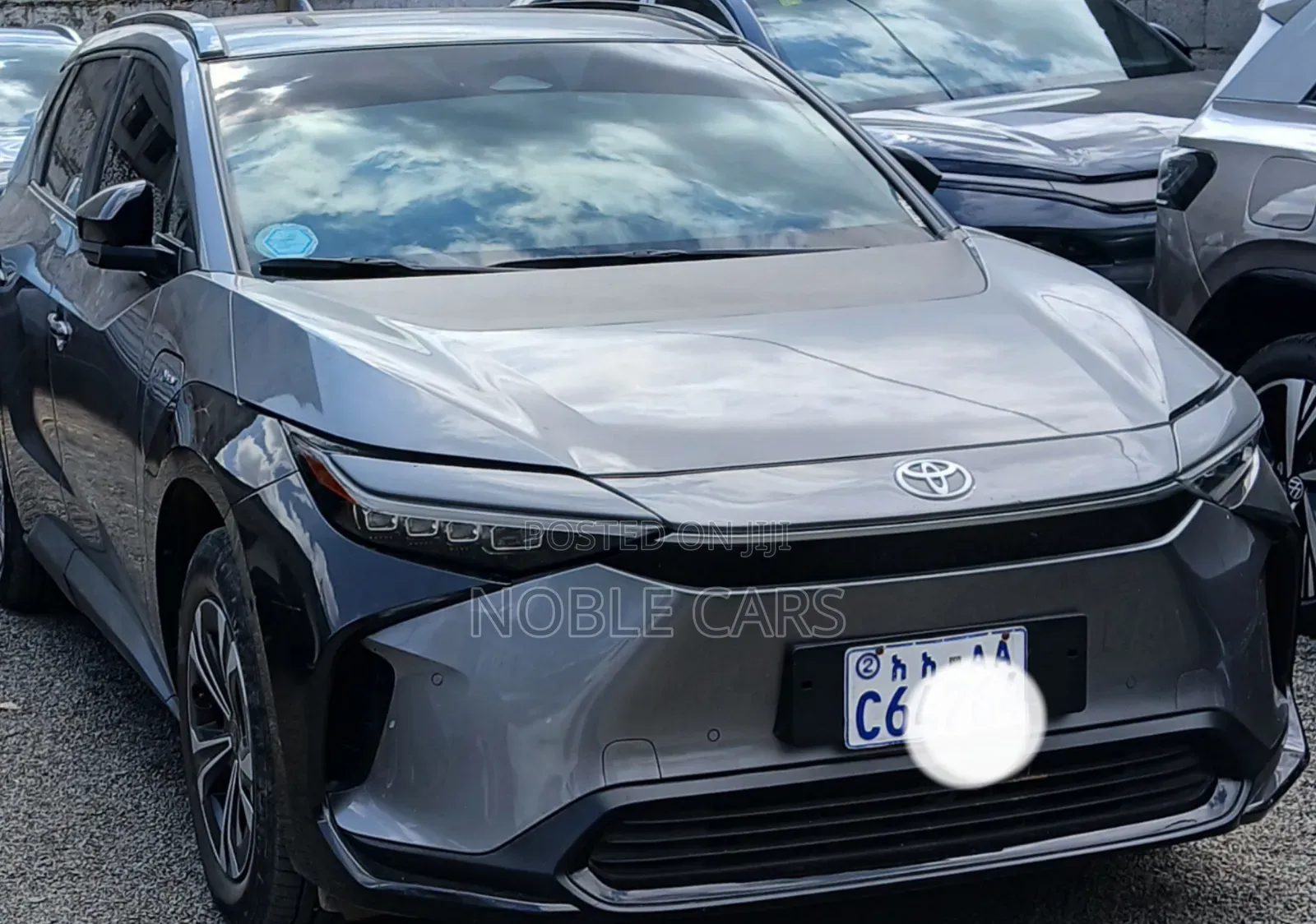 Toyota bZ4X 2024 Gold