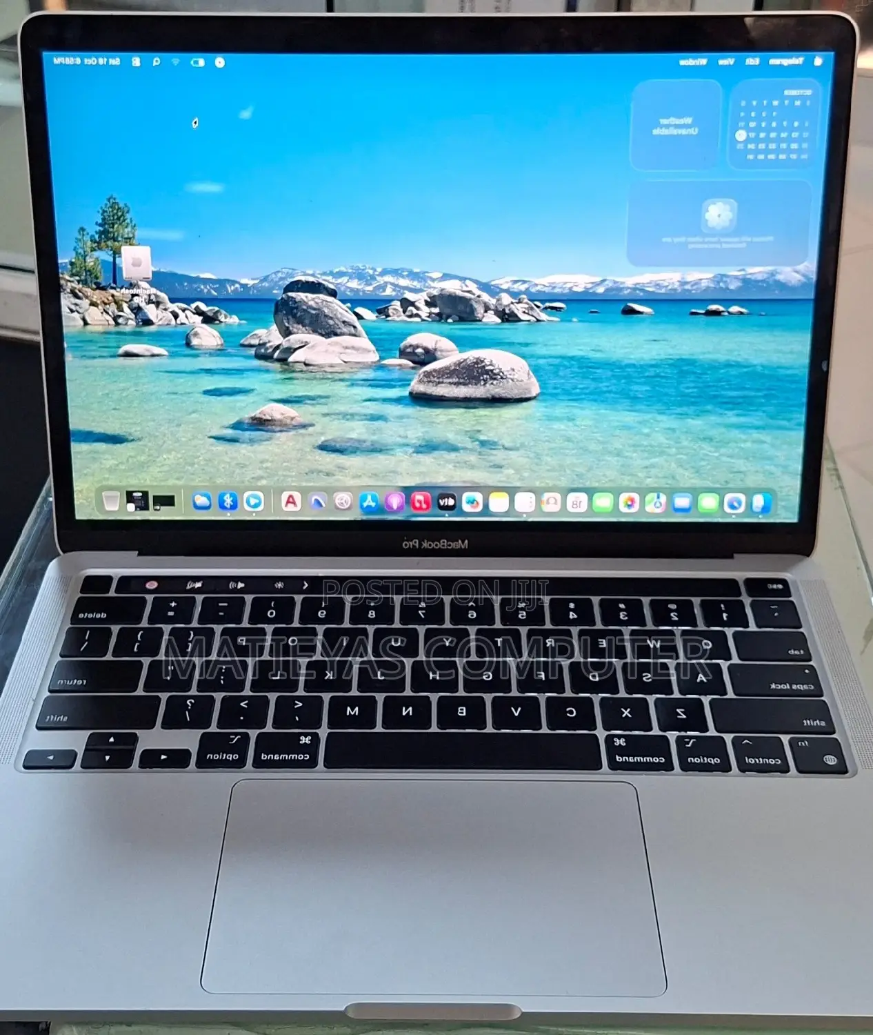 New Laptop Apple MacBook Pro 2022 M2 8GB Apple M2 SSD 512GB