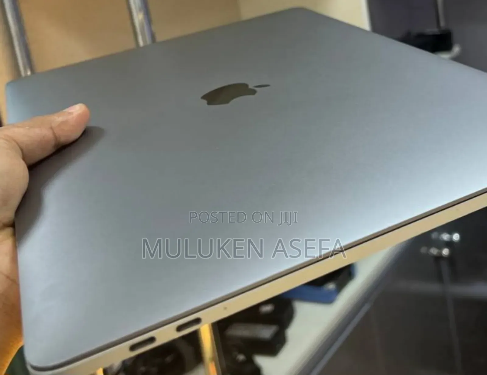 New Laptop Apple MacBook Pro 2019 4GB Intel Core I9 SSD 512GB