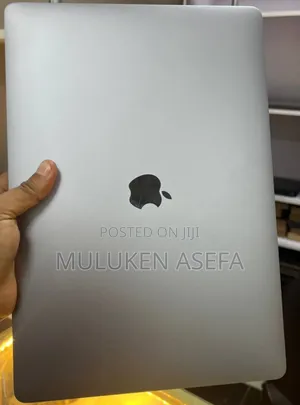 New Laptop Apple MacBook Pro 2019 4GB Intel Core I9 SSD 512GB