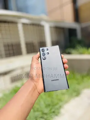 Photo - Samsung Galaxy S22 Ultra 128 GB Black