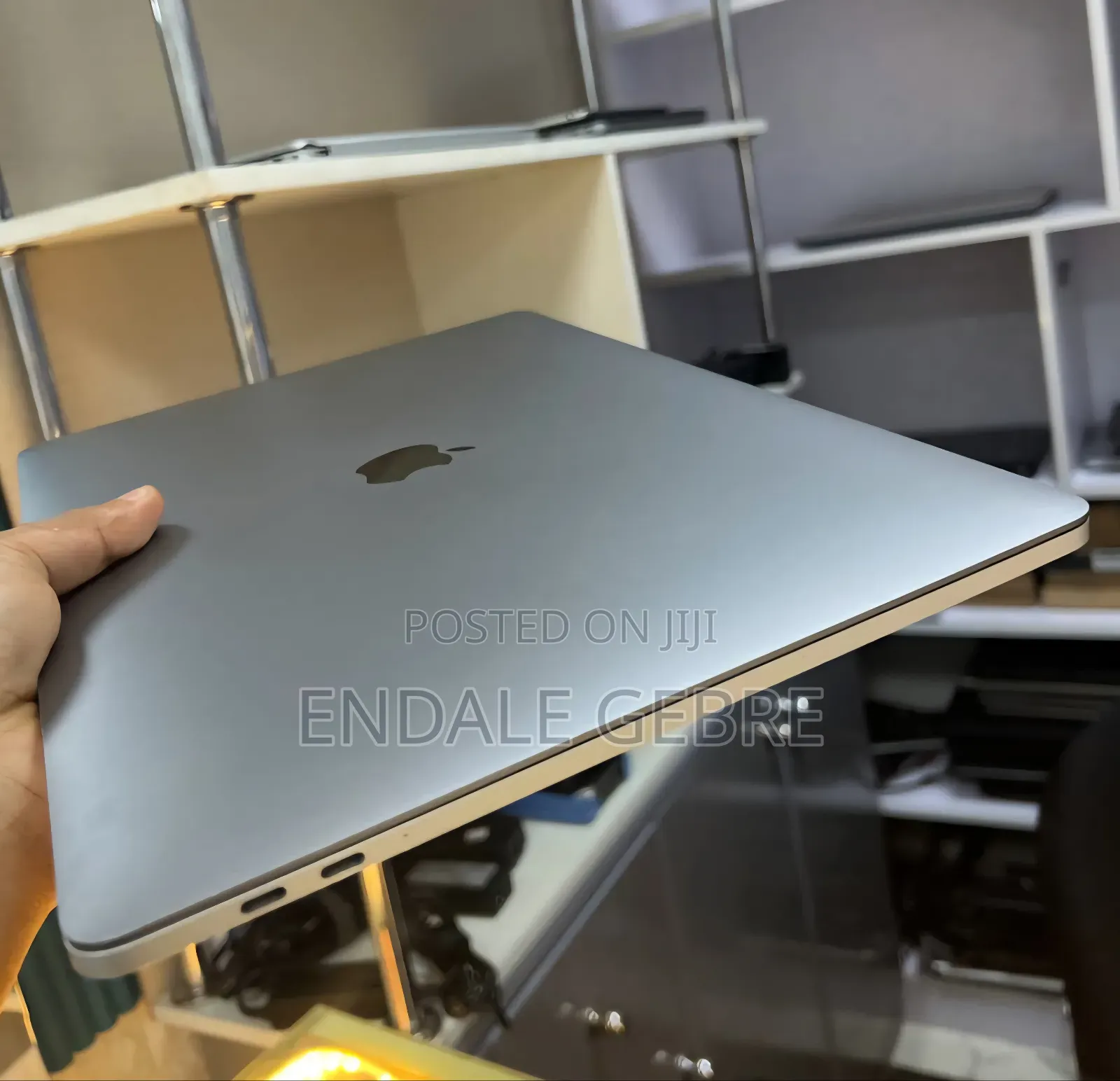 New Laptop Apple MacBook Pro 2019 32GB Intel Core I9 SSD 512GB