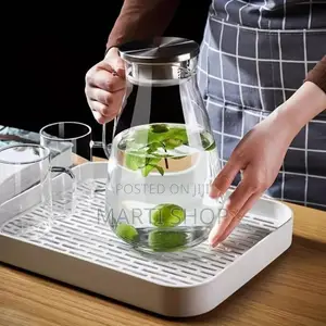 ግላስ የውሀ ማቅረቢያ