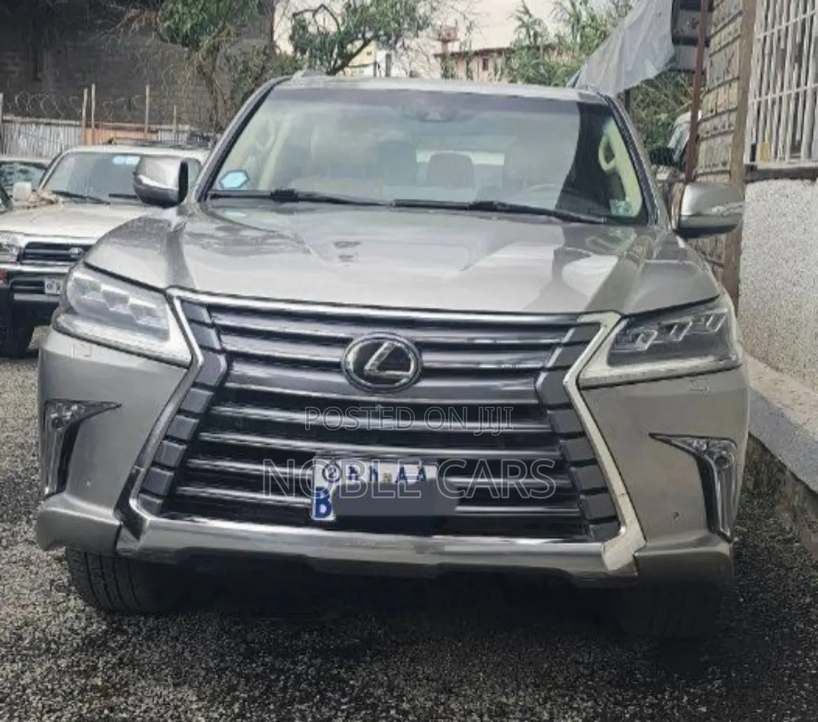 Lexus LX 2017 Gold