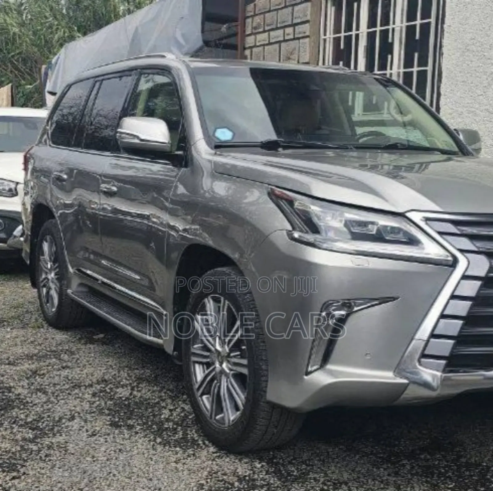 Lexus LX 2017 Gold