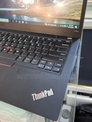 New Laptop Lenovo ThinkPad T495s 16GB AMD Ryzen 5 SSD 512GB